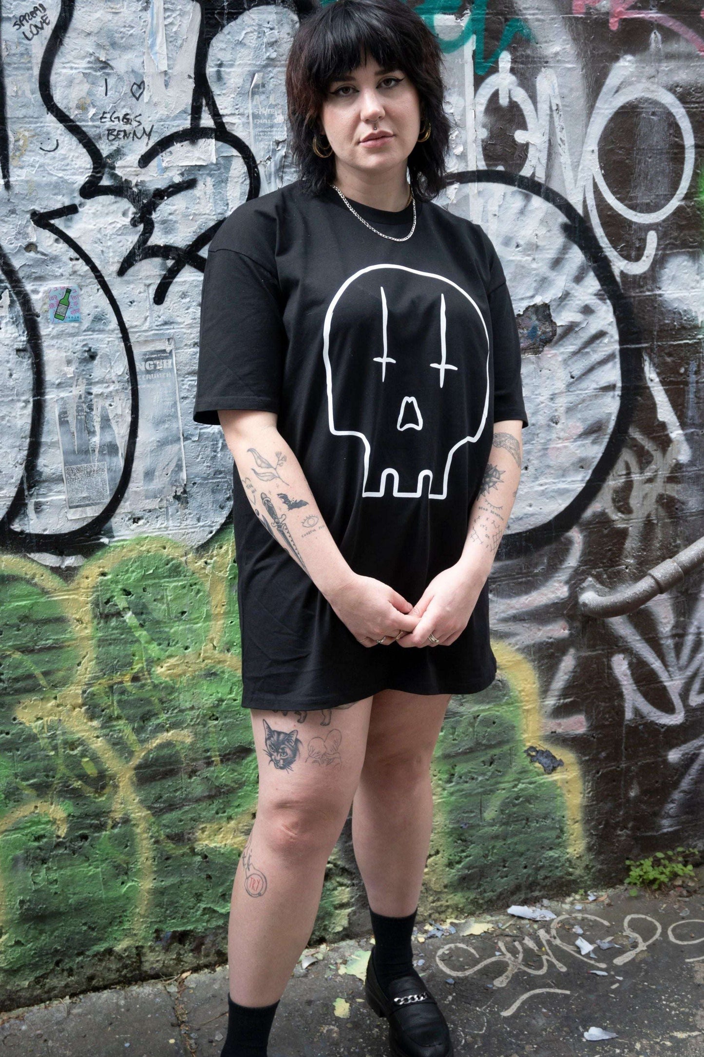 Extra Long Tshirt / Tshirt dress with huge white skull print with upside down crosses for eyes and jayne doe is dead words on the back